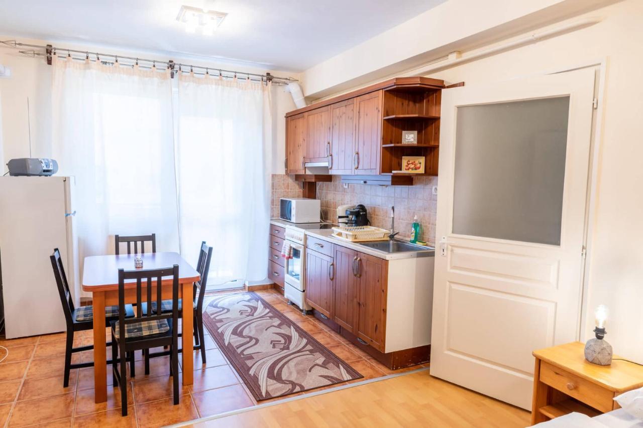 Laszlo Apartman - Hajdúszoboszló Exteriör bild
